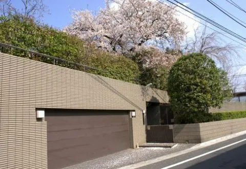 内村光良の自宅は豪華で目黒?